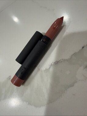 Mini Bite Beauty Matte Crème Lip Crayon in Glacé
